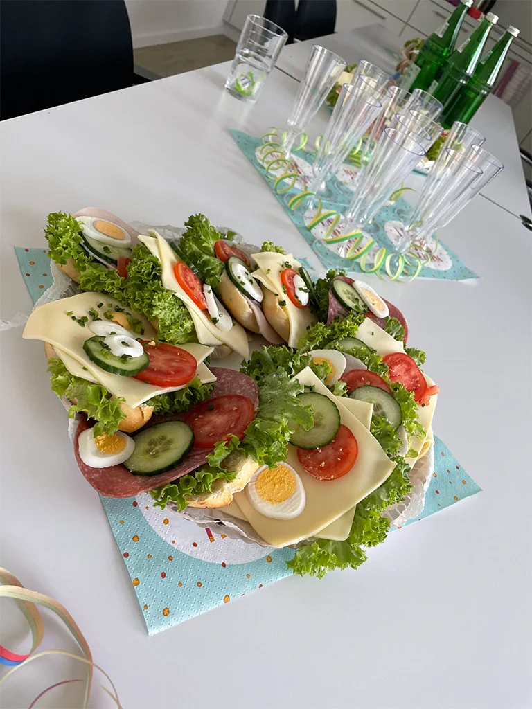 gemeinsames Festfrühstück