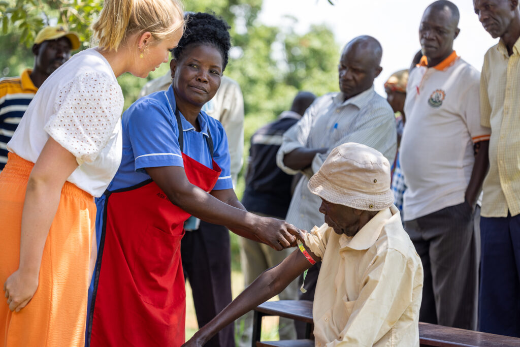 Auswahl M 2 2 - Hilfseinsatz in Uganda - beeindruckende Bilder - Augenärzte Gerl & Kollegen